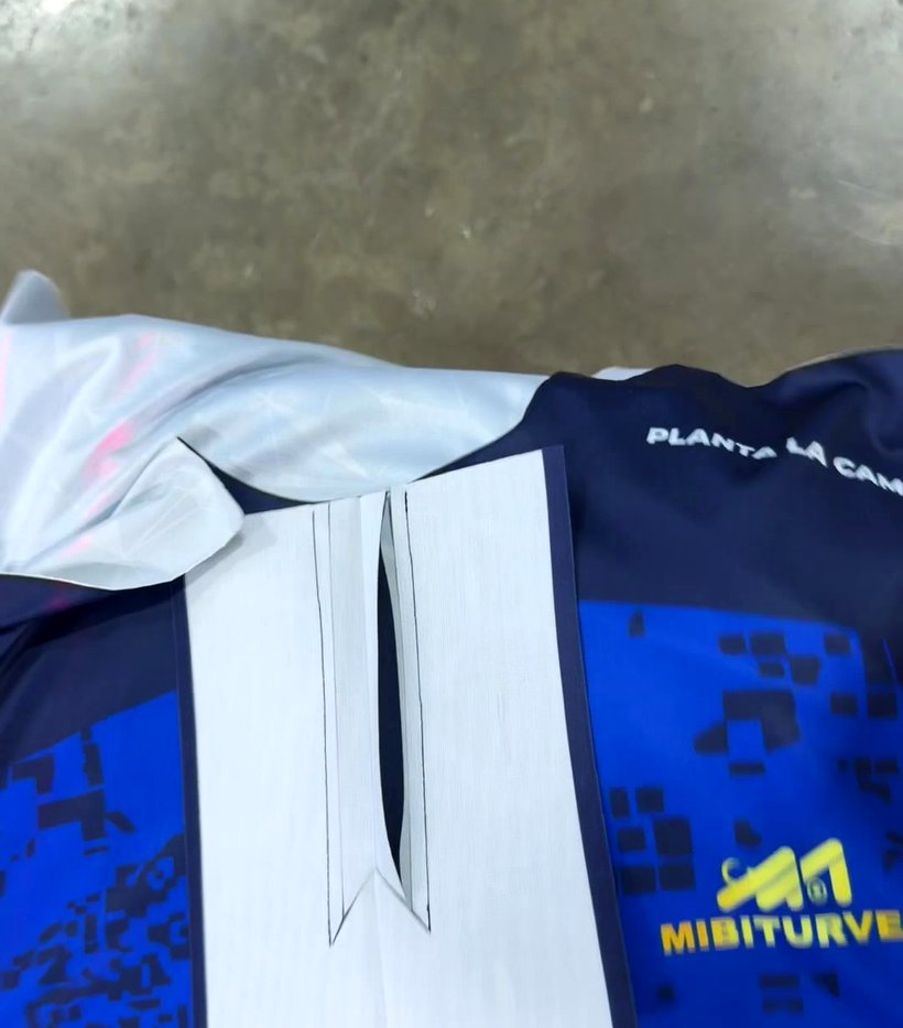 Detalle del bolsillo con vivo terminado